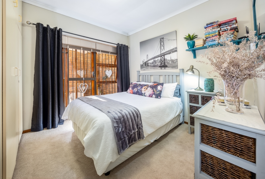 5 Bedroom Property for Sale in Sonstraal Western Cape